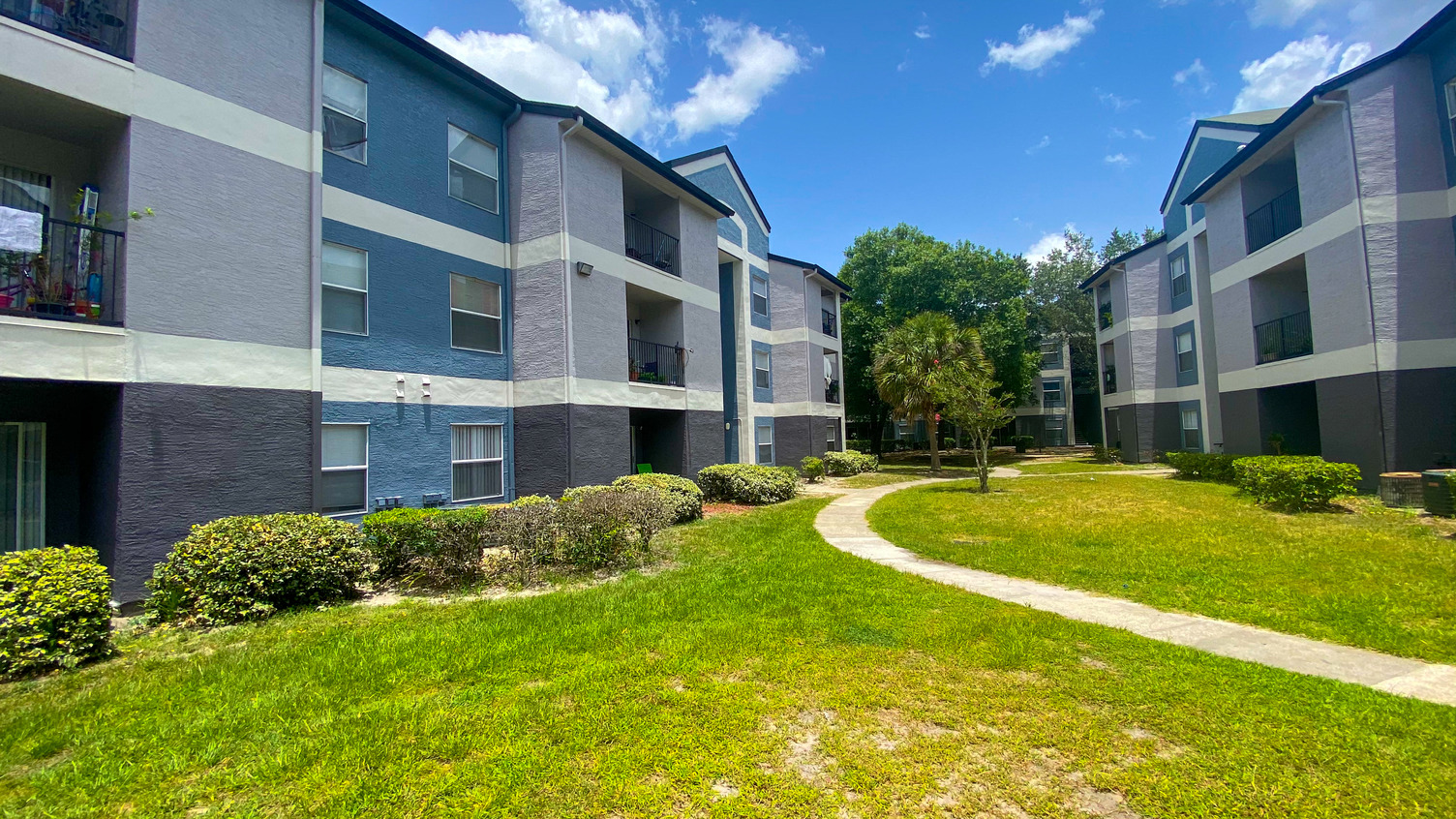 Photos and Video of Buena Vista Point Apartments in Orlando, FL